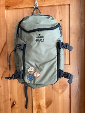 Evo Olive Green Everyday Commuter Backpack